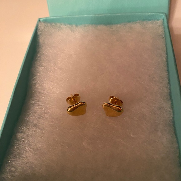 TIFFANY & CO ELSA PERETTI EARRINGS 18KT YG FULL HEART STUDS - Picture 6 of 10